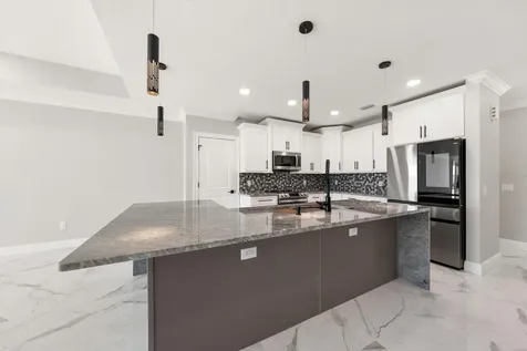 211 Dolphin Point Clearwater FL 33767