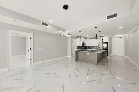 211 Dolphin Point Clearwater FL 33767