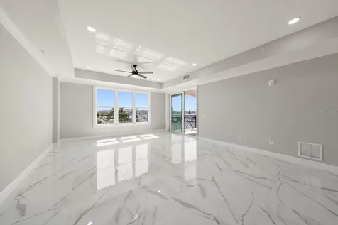 211 Dolphin Point Clearwater FL 33767