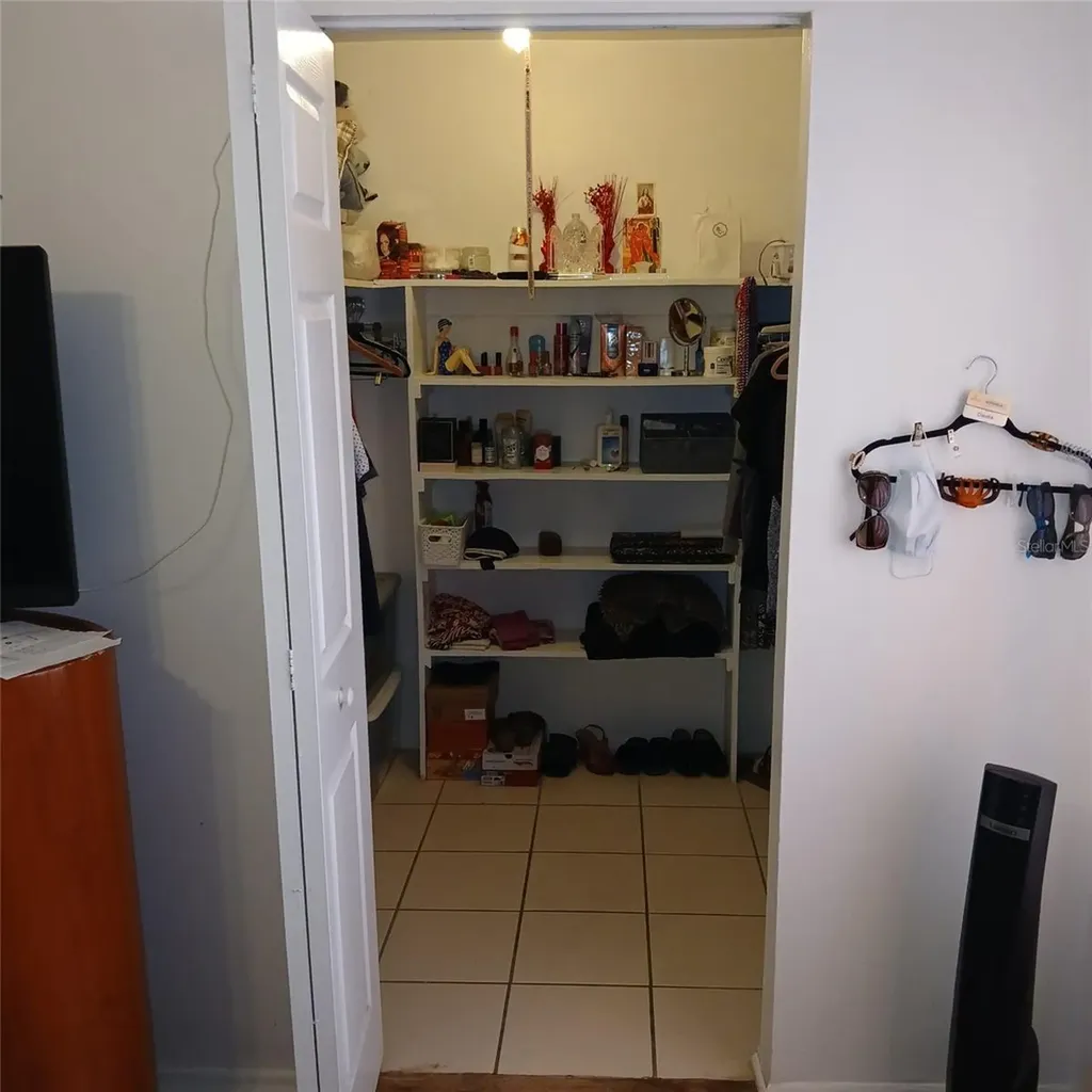 8609 N Champlain Court Tampa FL 33614