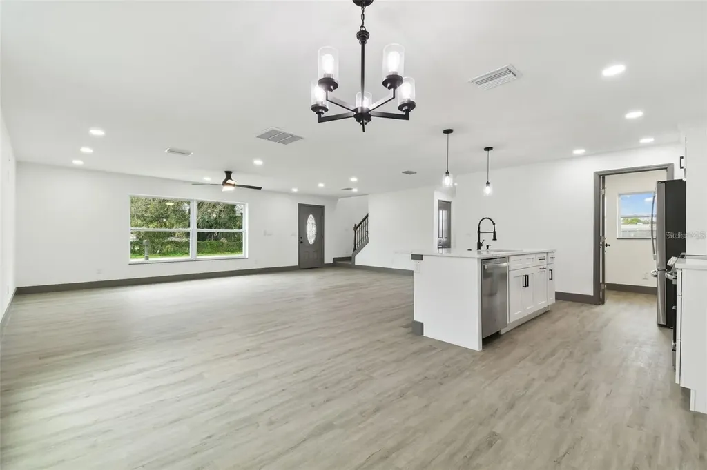 6701 E 19th Avenue Tampa FL 33619