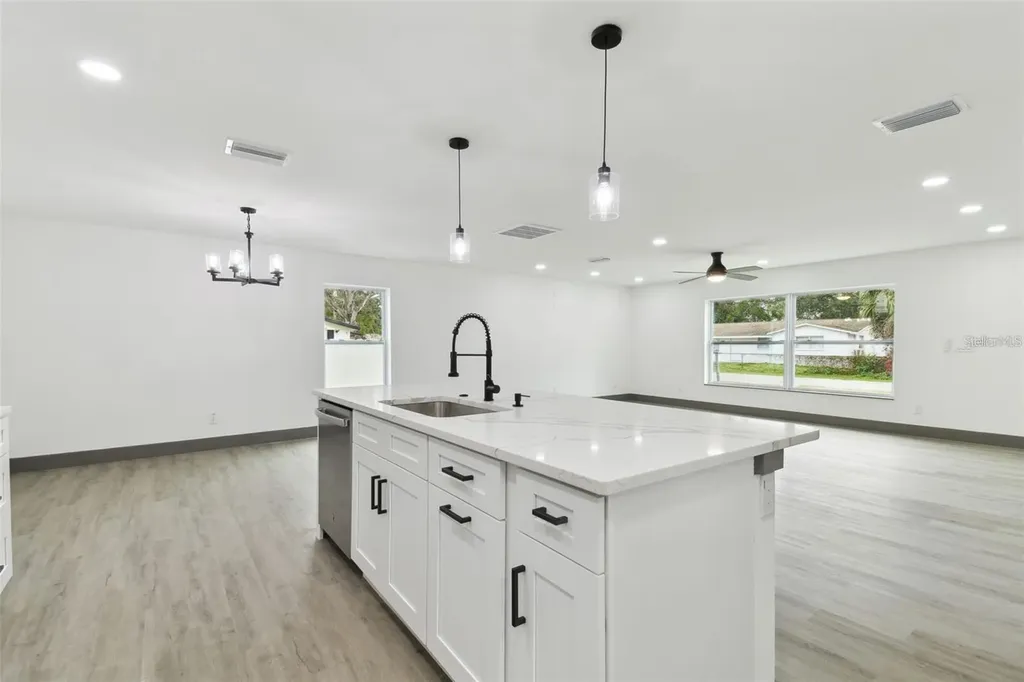 6701 E 19th Avenue Tampa FL 33619