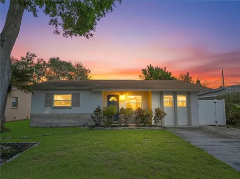 5519 17th Avenue N St Petersburg FL 33710
