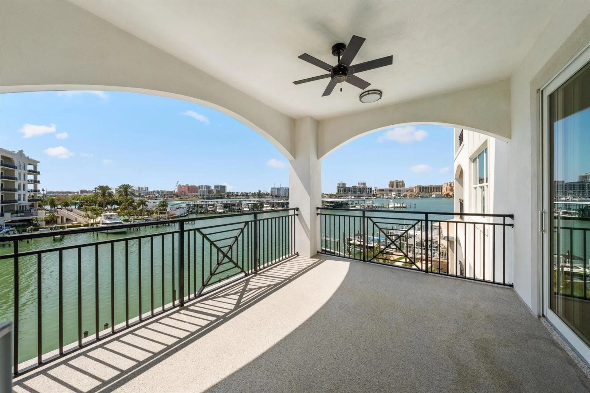 211 Dolphin Point Clearwater FL 33767