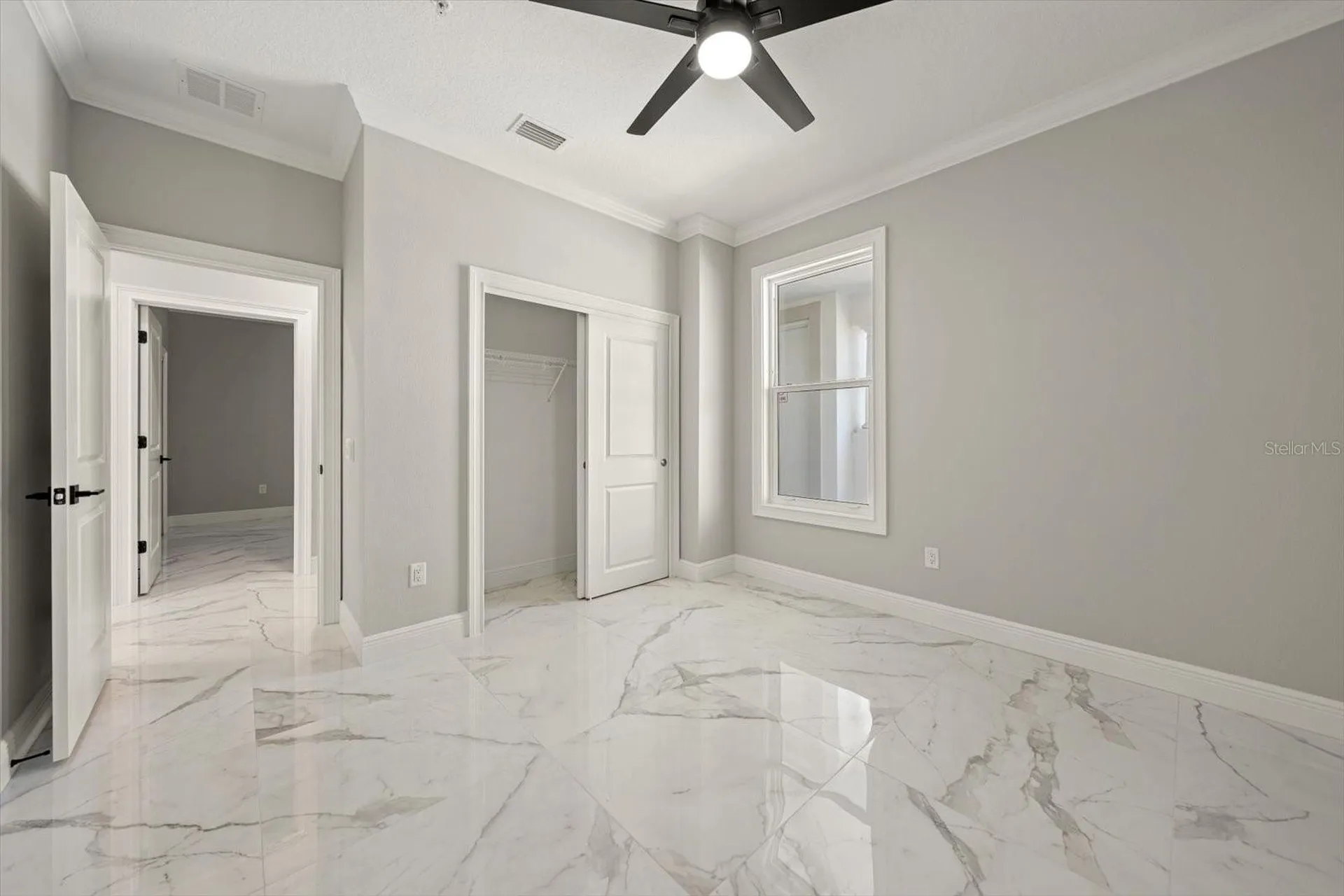 211 Dolphin Point Clearwater FL 33767