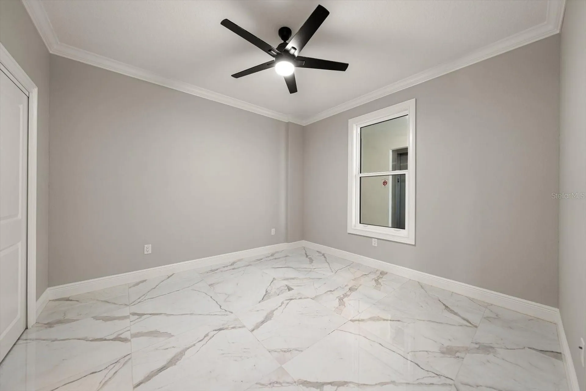 211 Dolphin Point Clearwater FL 33767