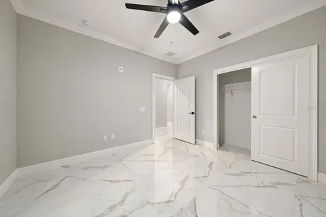 211 Dolphin Point Clearwater FL 33767