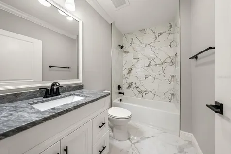 211 Dolphin Point Clearwater FL 33767