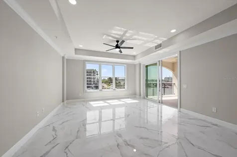 211 Dolphin Point Clearwater FL 33767