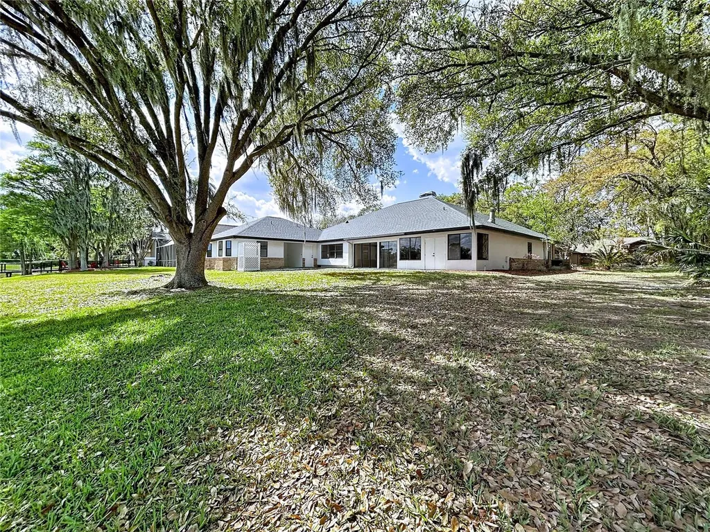 2881 Hammock Drive Plant City FL 33566