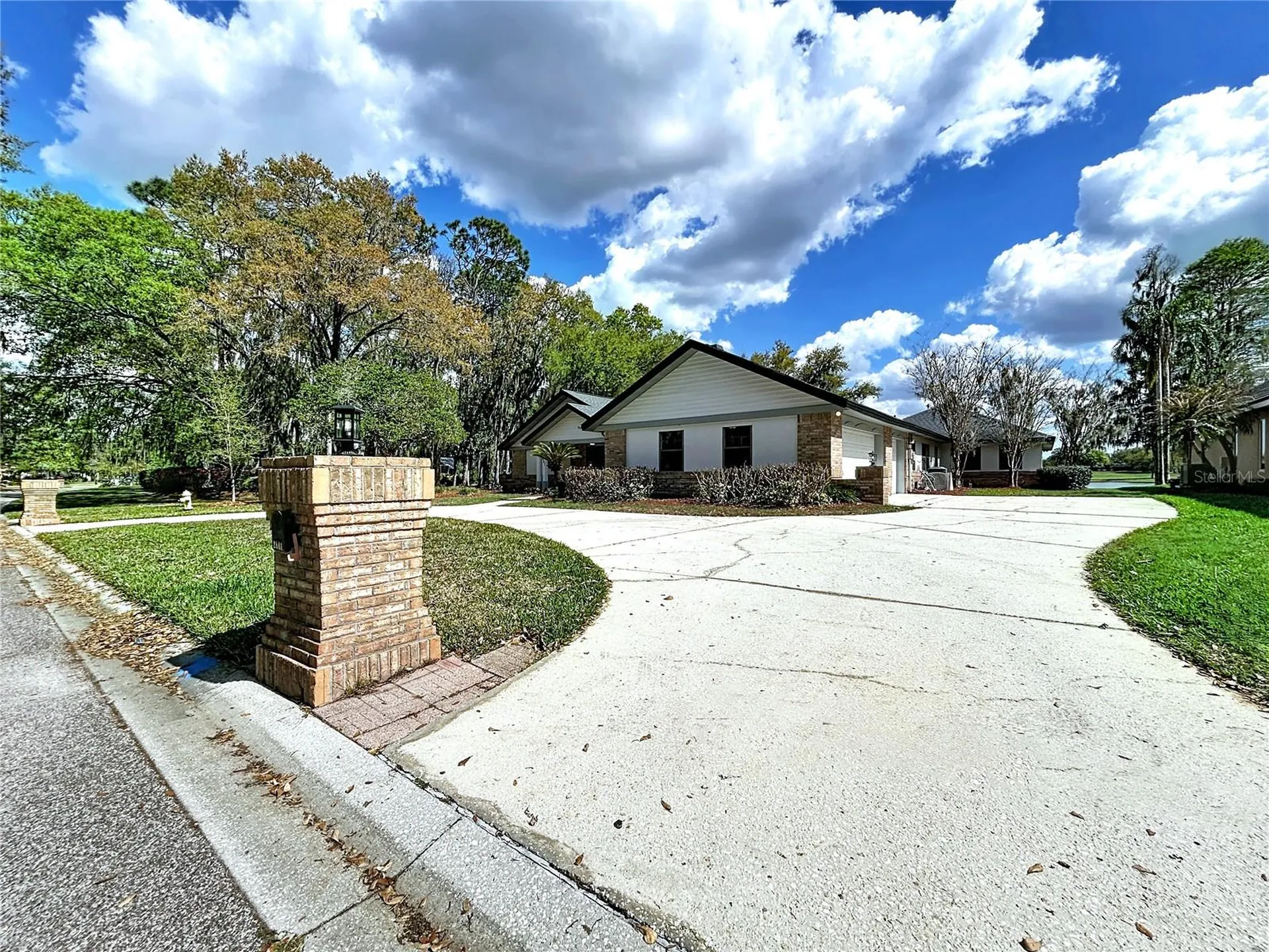 2881 Hammock Drive Plant City FL 33566