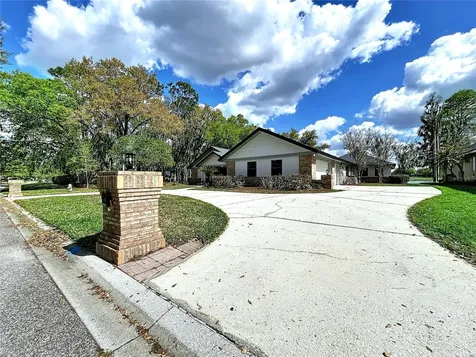 2881 Hammock Drive Plant City FL 33566