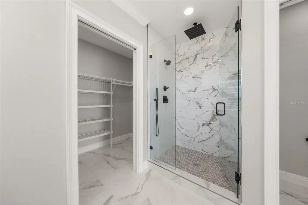 211 Dolphin Point Clearwater FL 33767