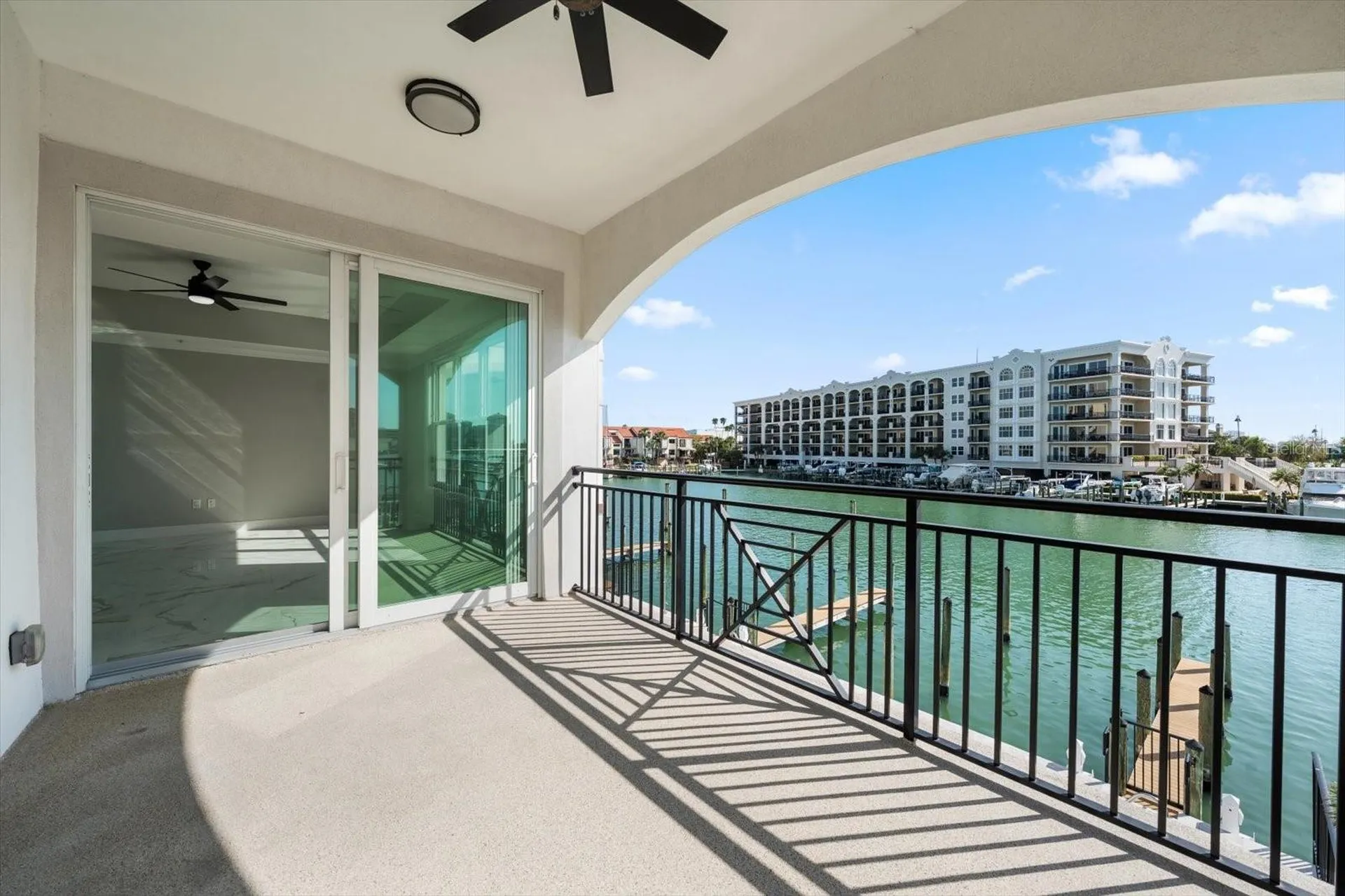 211 Dolphin Point Clearwater FL 33767