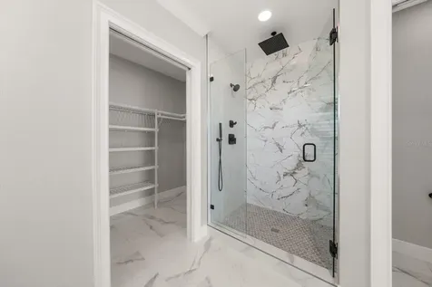 211 Dolphin Point Clearwater FL 33767