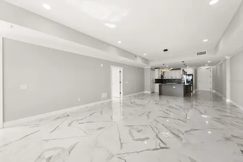 211 Dolphin Point Clearwater FL 33767