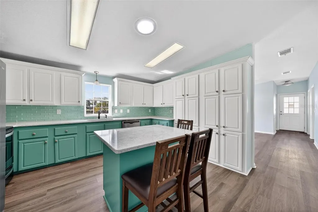 5353 NE 136th Place Oxford FL 34484