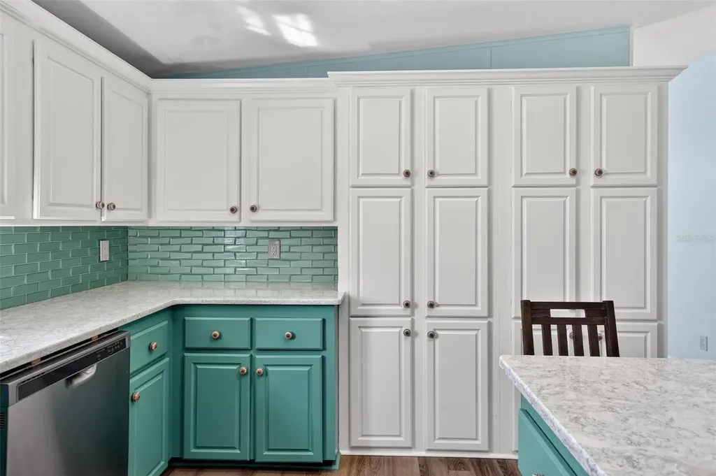5353 NE 136th Place Oxford FL 34484