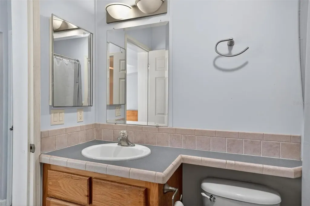 5353 NE 136th Place Oxford FL 34484