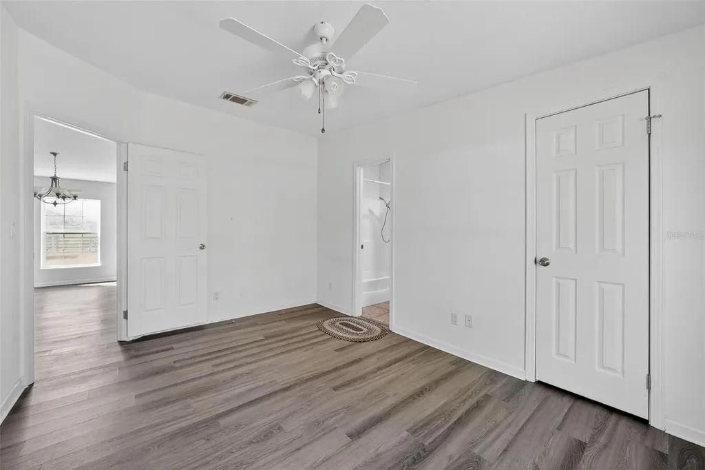 5353 NE 136th Place Oxford FL 34484