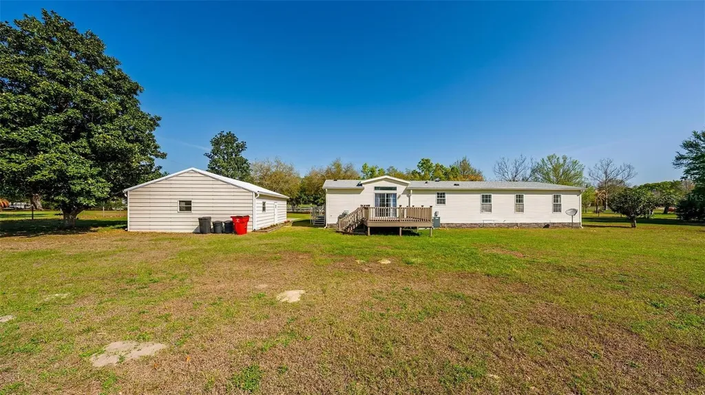 5353 NE 136th Place Oxford FL 34484
