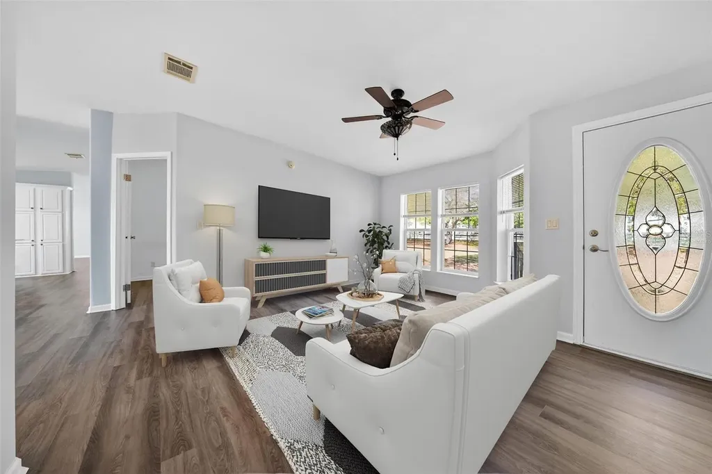 5353 NE 136th Place Oxford FL 34484