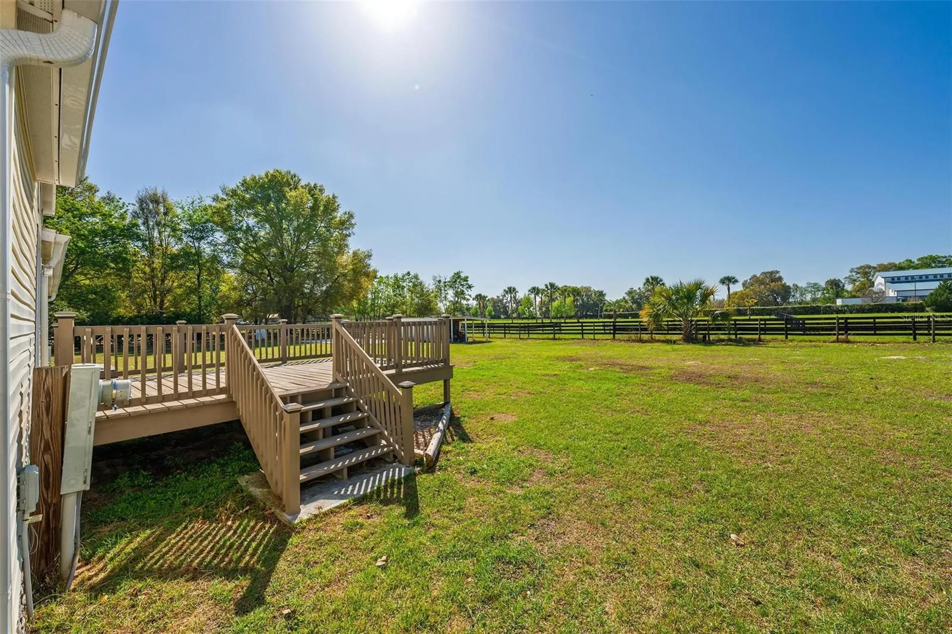 5353 NE 136th Place Oxford FL 34484