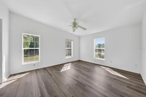 5353 NE 136th Place Oxford FL 34484