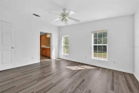 5353 NE 136th Place Oxford FL 34484