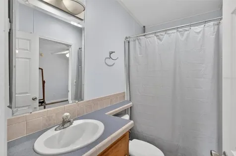 5353 NE 136th Place Oxford FL 34484