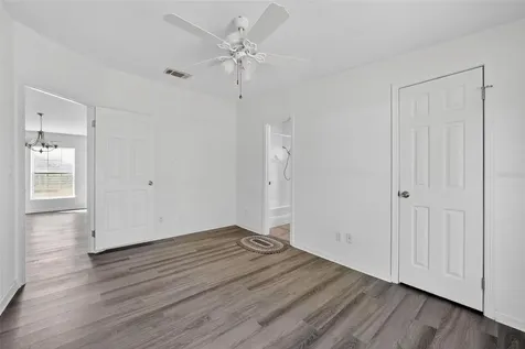 5353 NE 136th Place Oxford FL 34484