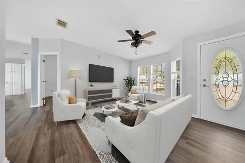 5353 NE 136th Place Oxford FL 34484