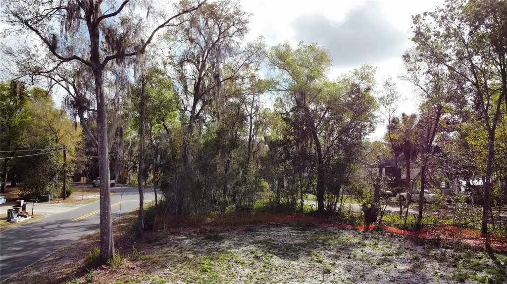 2221 Holly Lane Deland FL 32724