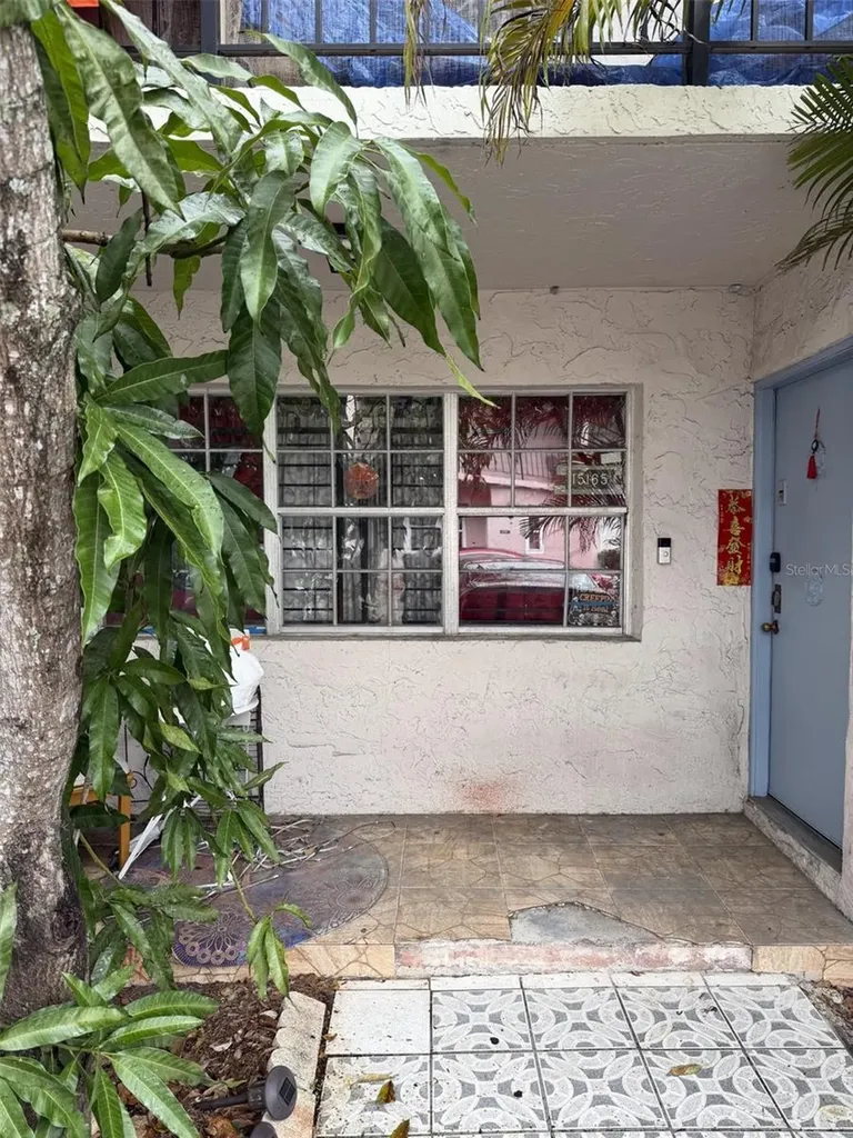 15165 NE 6th Avenue Miami FL 33162