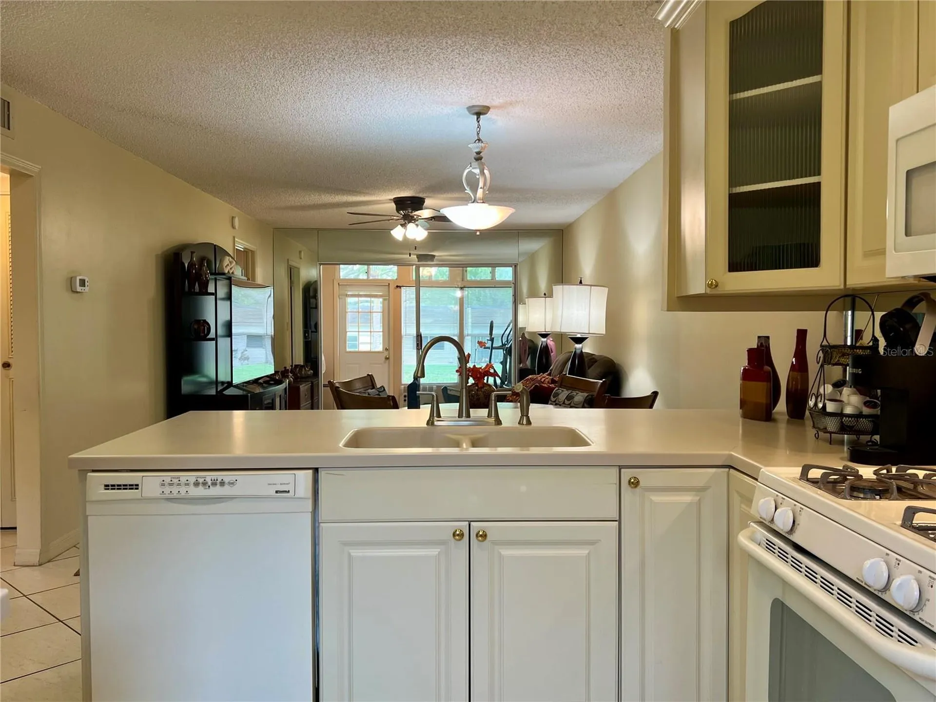 1395 Mission Drive W Clearwater FL 33759