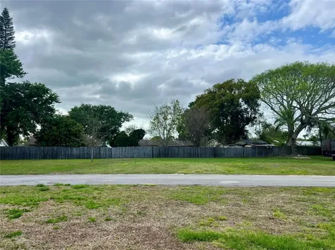 1395 Mission Drive W Clearwater FL 33759