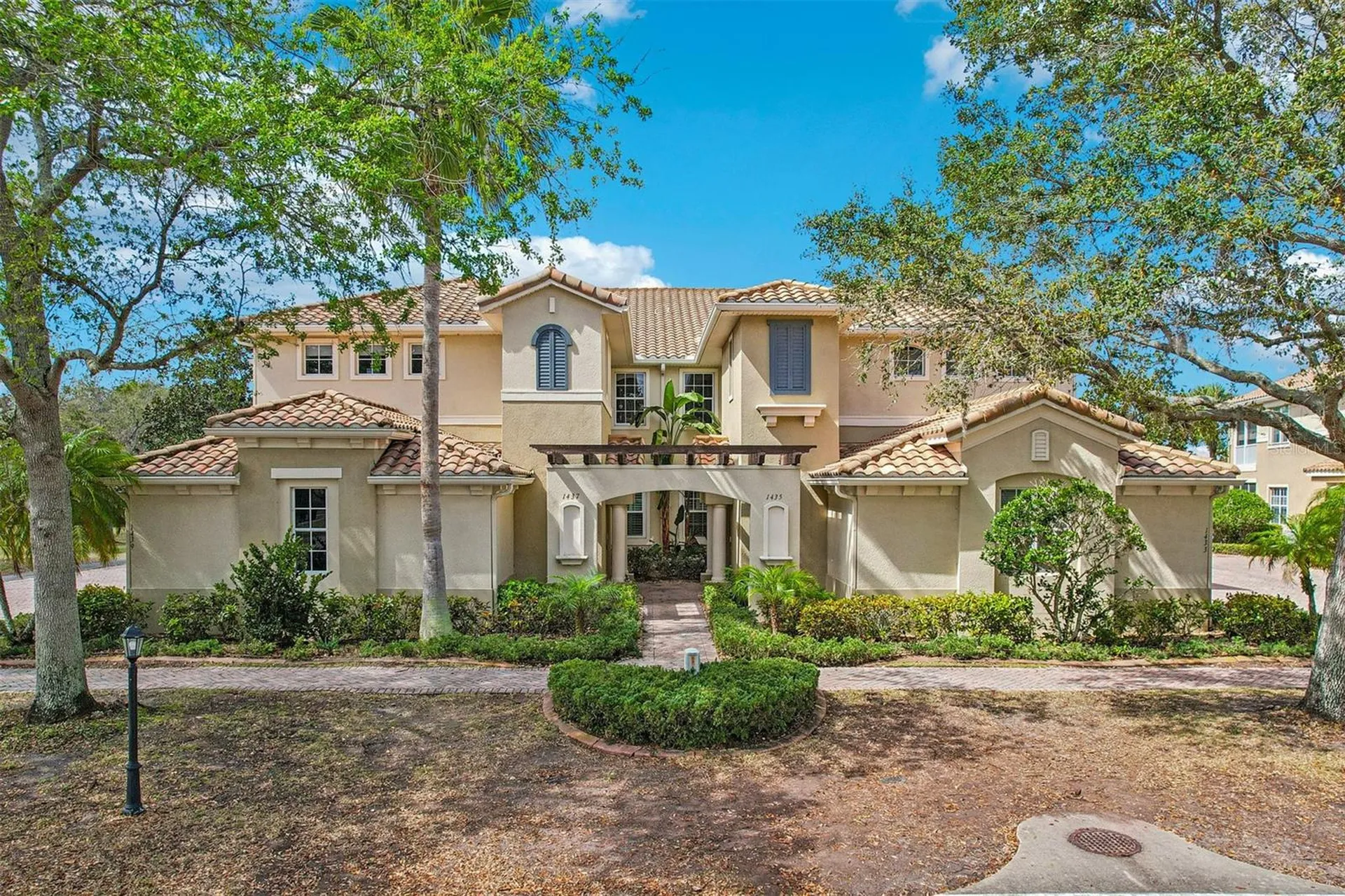1435 Emerald Dunes Drive Sun City Center FL 33573