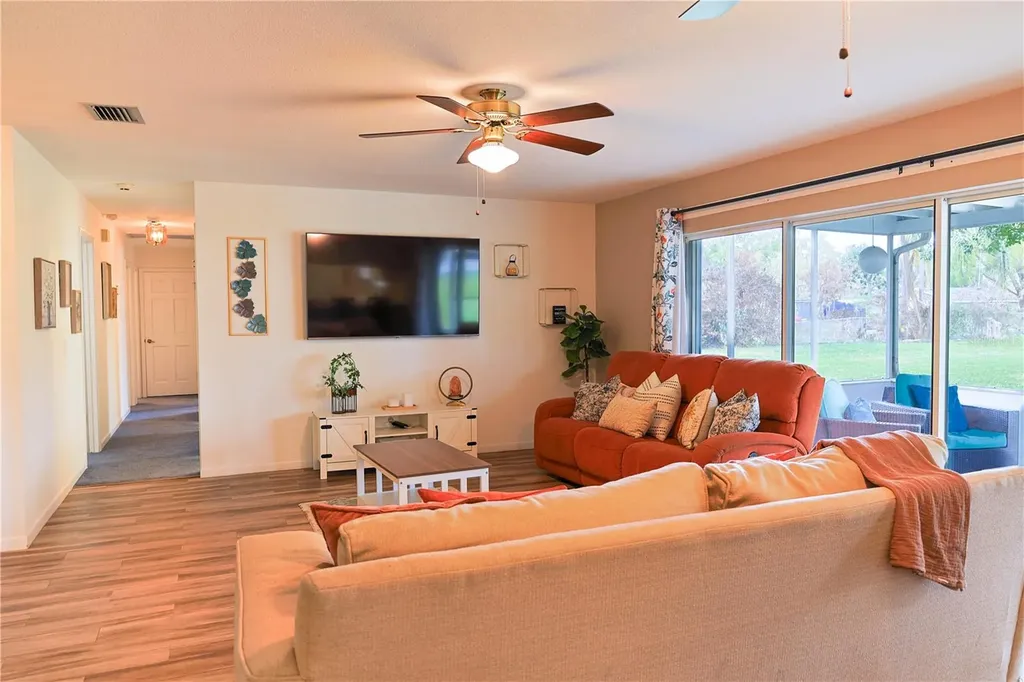215 Morningside Drive Valrico FL 33594