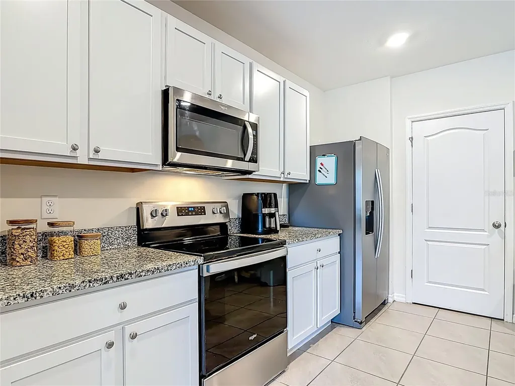 712 Red Hawk Lane Deltona FL 32725