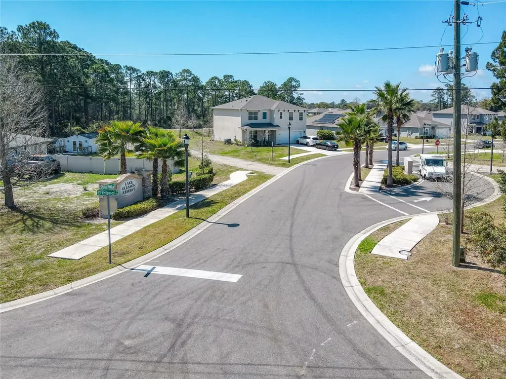 712 Red Hawk Lane Deltona FL 32725