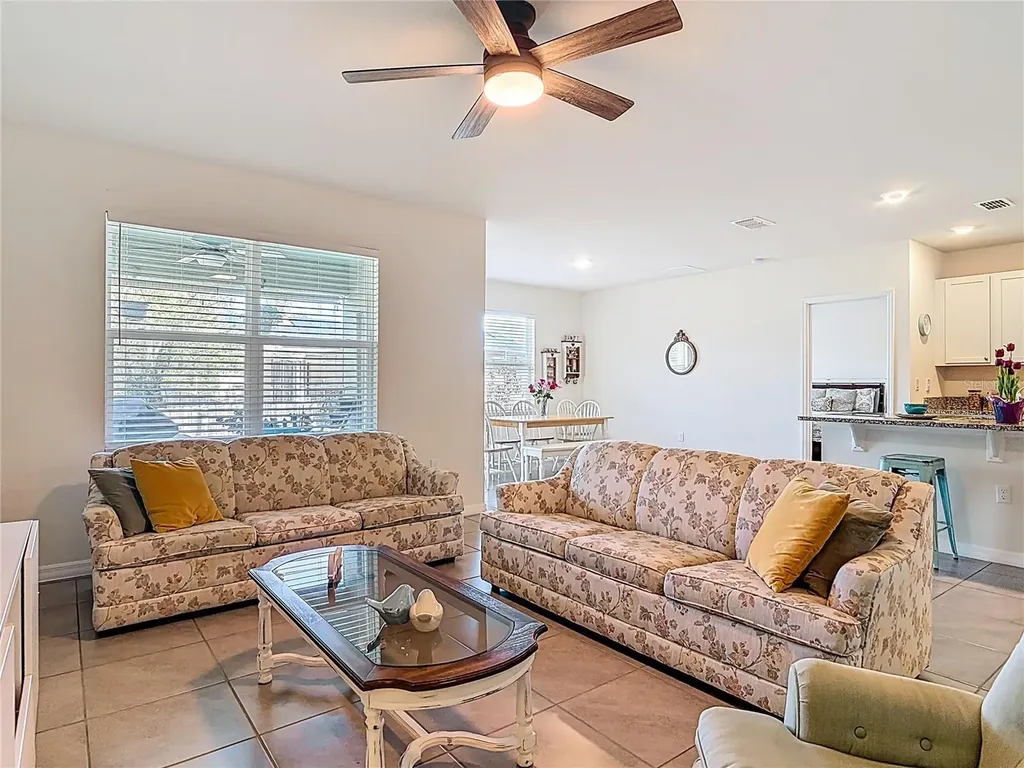 712 Red Hawk Lane Deltona FL 32725