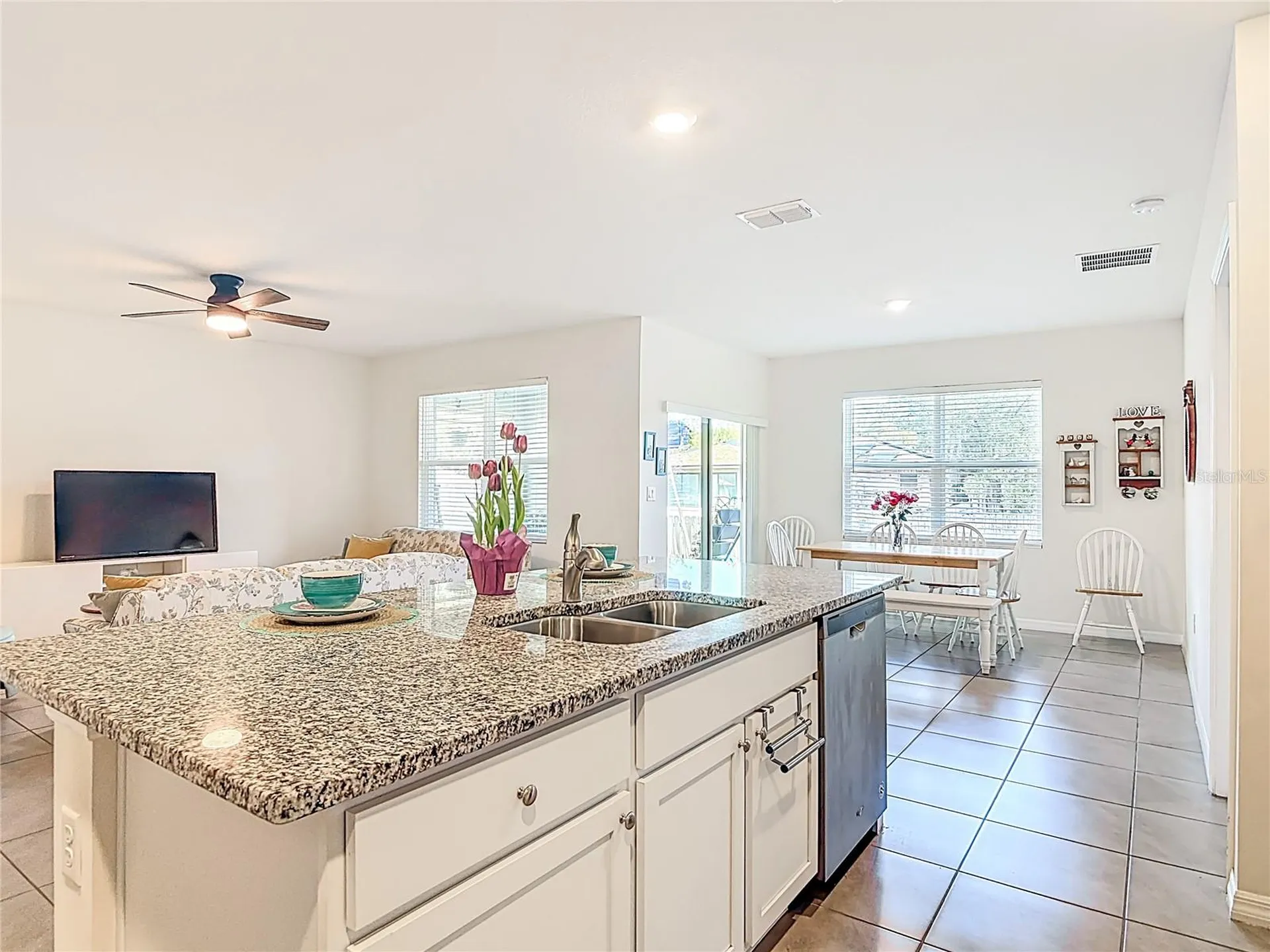 712 Red Hawk Lane Deltona FL 32725