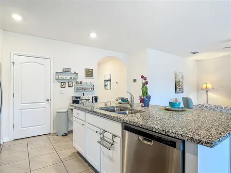 712 Red Hawk Lane Deltona FL 32725