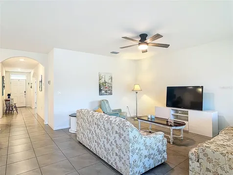 712 Red Hawk Lane Deltona FL 32725