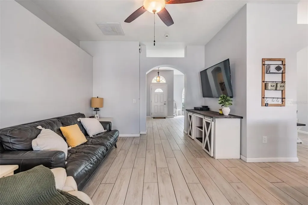 11130 Indian Oaks Drive Tampa FL 33625