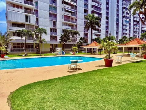 6400 Isla Verde Avenue Carolina PR 00979