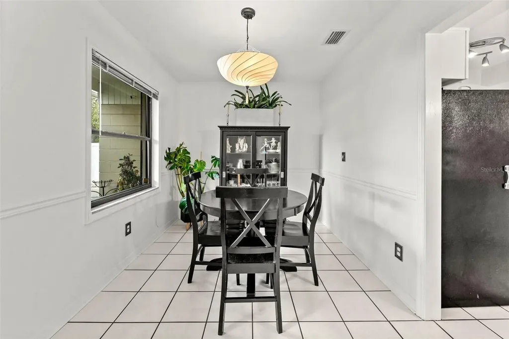 6429 N Gomez Avenue Tampa FL 33614