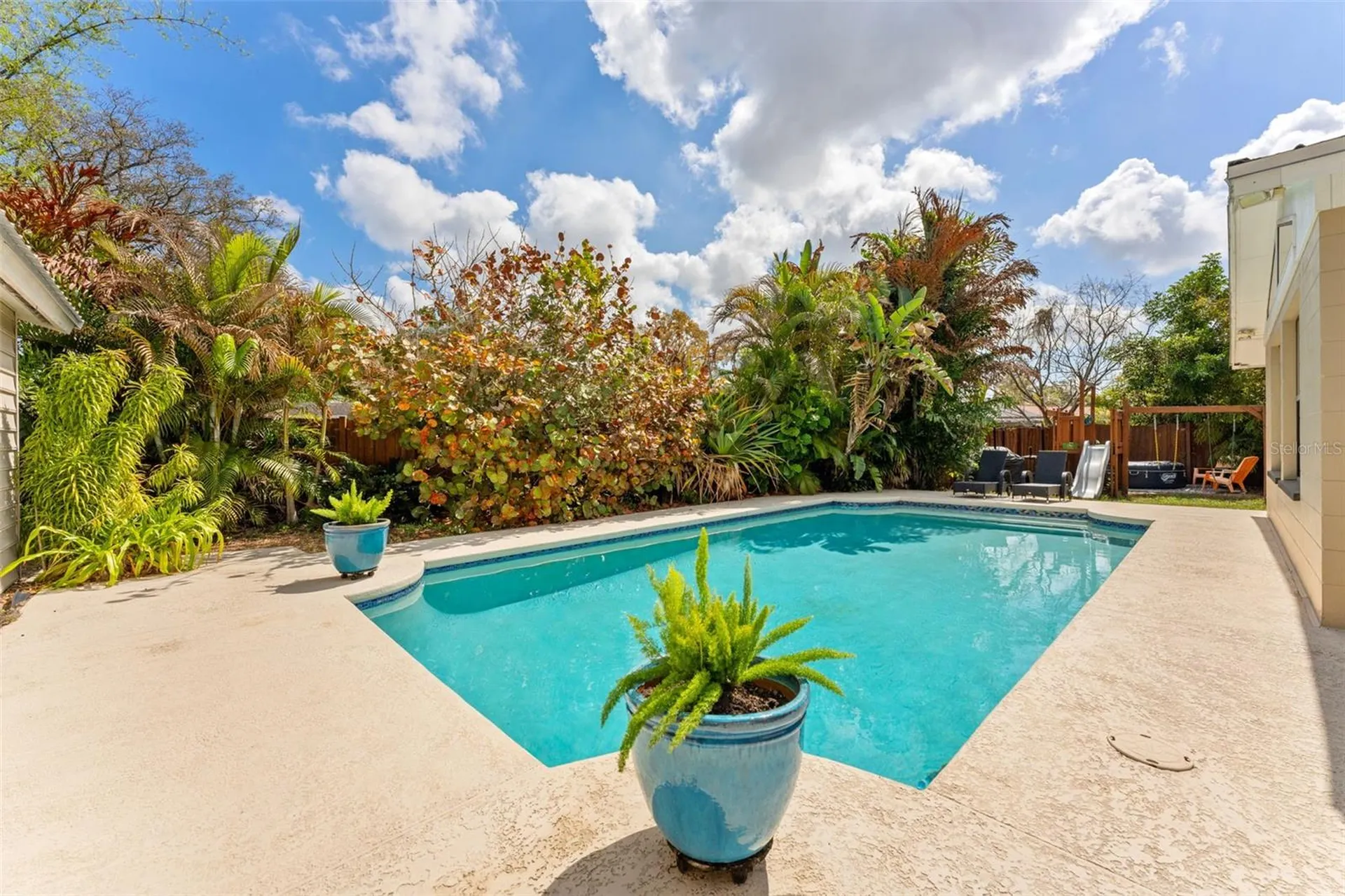 6429 N Gomez Avenue Tampa FL 33614