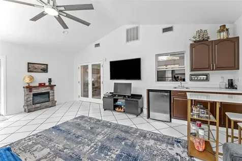 6429 N Gomez Avenue Tampa FL 33614