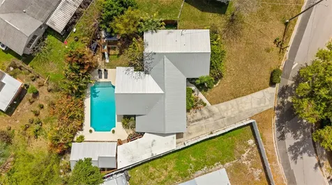 6429 N Gomez Avenue Tampa FL 33614